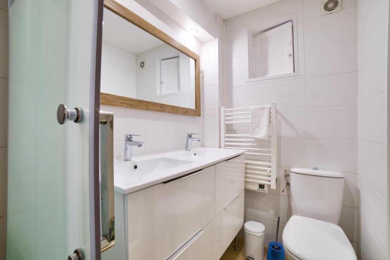 Superb Flat Near The Beach In Антиб Екстериор снимка