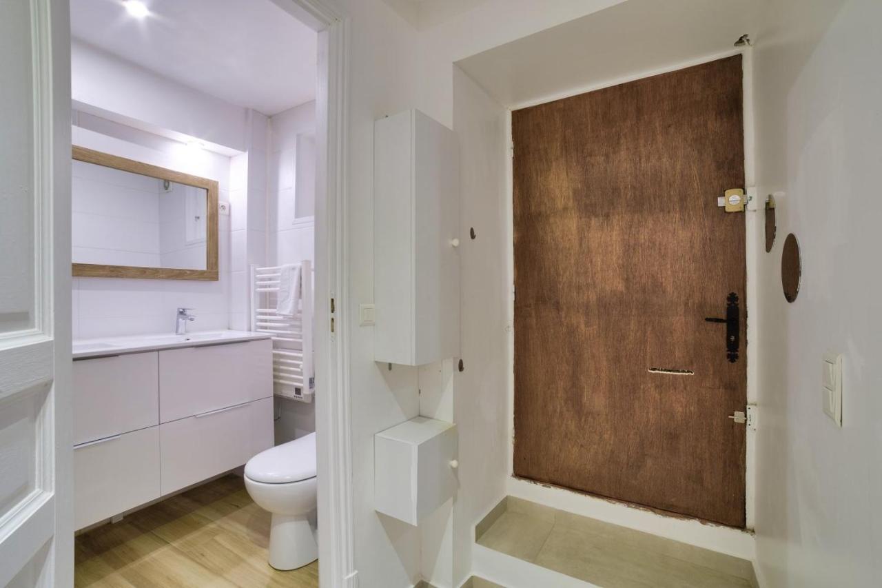 Superb Flat Near The Beach In Антиб Екстериор снимка