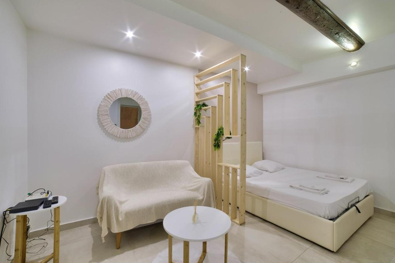 Superb Flat Near The Beach In Антиб Екстериор снимка